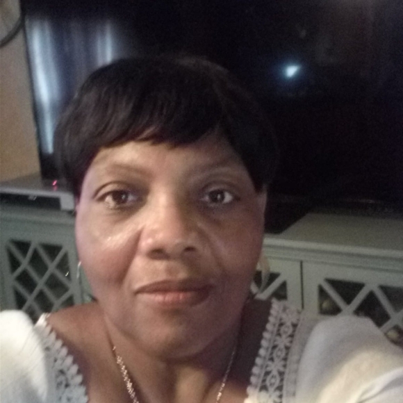 Meet your Posher, Laraine - Picture 1 of 1